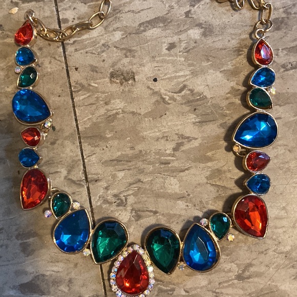 Classy Necklace - Picture 2 of 2